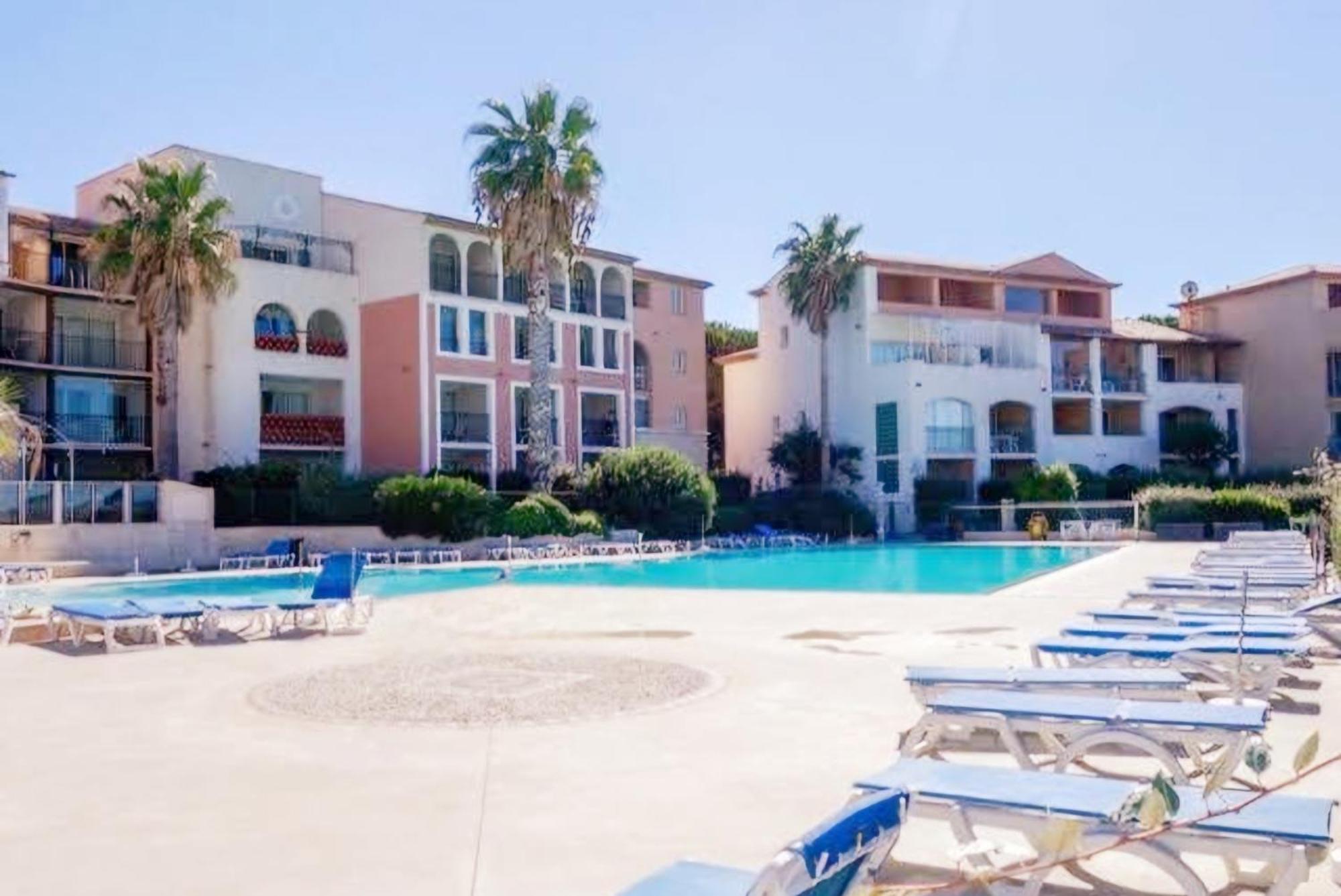 Appartement T2 - Bord De Mer - Piscine シス・フール・レ・プラージュ エクステリア 写真